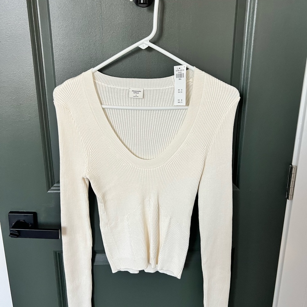 BRAND NEW Abercrombie white sweater